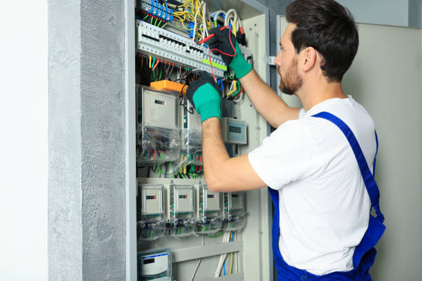 Best Local Electrician Companies  in Hanford, CA